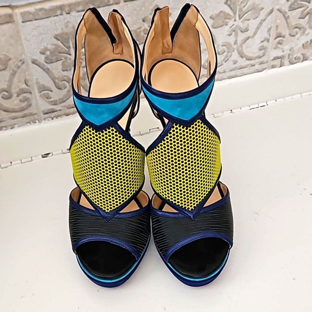 Jimmy Choo 38.5